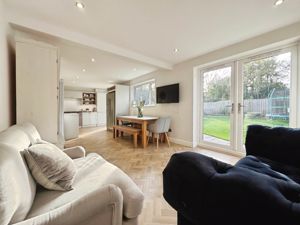 Photo 27- click for photo gallery